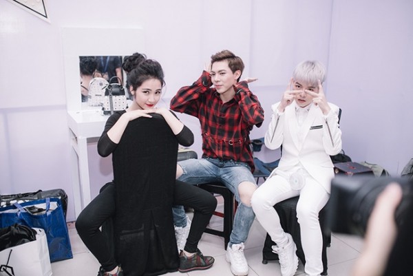 Điểm danh ‘hội chị em’ trong showbiz đang khiến fan ‘phát cuồng’ Điểm danh ‘hội chị em’ trong showbiz đang khiến fan ‘phát cuồng’